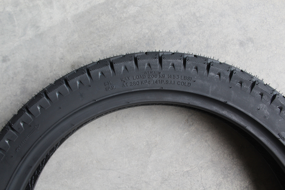 300×17 6PR/8PR モーターサイクルのタイヤ 3.2/3.4KG 3.2/3.4KG 重量容量