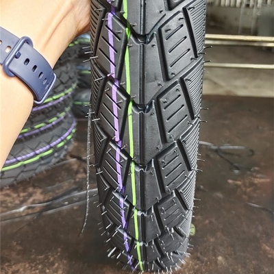 275-17 スーパーゴムモーターサイクルのタイヤとチューブ 275X17 2.75-17 2.3/2.6KGの重さ