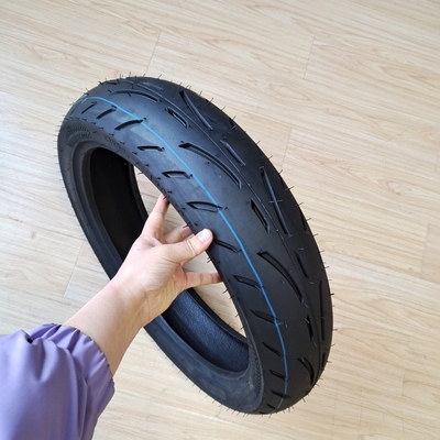 35%~55%ゴム含有量 130/70-17 バイク用タイヤと耐久性タイヤ