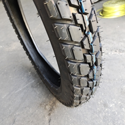 s 自動車用ゴムスペアパーツ モーターサイクルのタイヤのためのブラックタイヤケースのベスト3.00-18