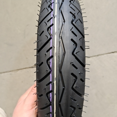 150/70/17 の モーターサイクルのタイヤと耐久性のあるタイヤカッシングで 最高の性能を得る