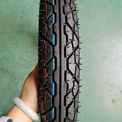 150/70/17 の モーターサイクルのタイヤと耐久性のあるタイヤカッシングで 最高の性能を得る