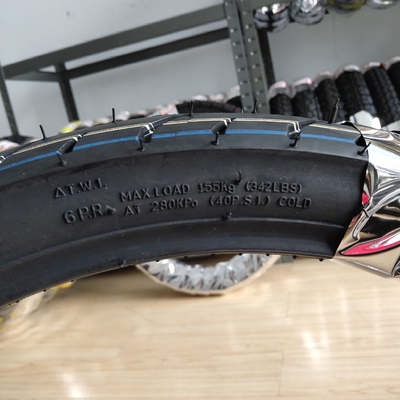 70/90-17 色とりどりのオートバイタイヤと20000KMの作業寿命でスムーズなドライブを体験