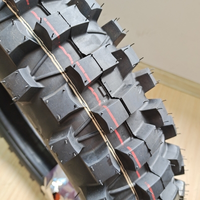 OEM 4.10-18 110/100-18 35%ゴム含有量のあるオートバイタイヤの輪