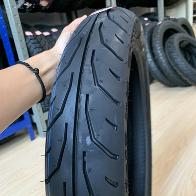 90/90-17 モーターサイクルのタイヤ 20000 KM の耐久性タイヤキャッシング