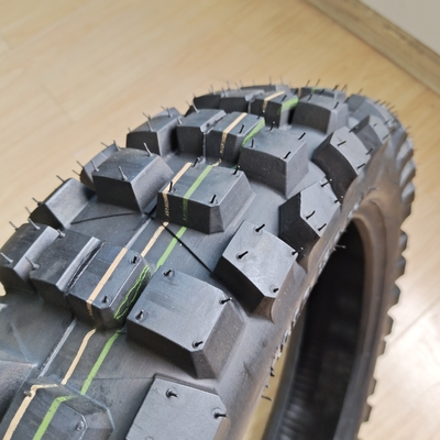 高速モーターサイクルのタイヤ 110/90-18 アフリカ市場向け 25日以内の配送時間