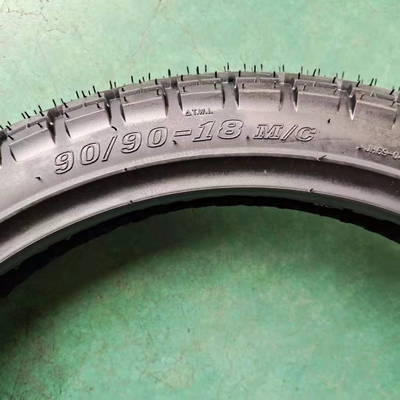 90/90-18 レーシング モーターサイクルのタイヤ チューブレスタイヤ 耐久性 耐久性 20000 KM タイヤケース