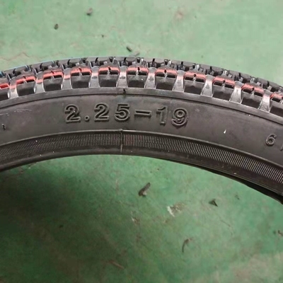5000個/日 張力強さ 10.5 中国製 モーターサイクルのタイヤ 2.25 X 19 信頼できる