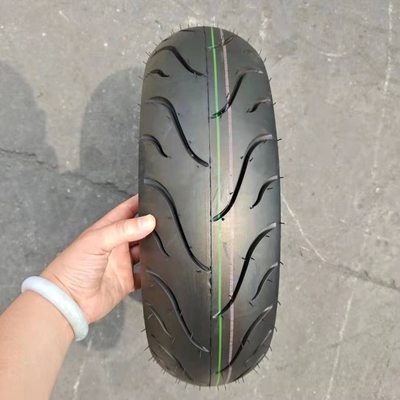 35%~55%ゴム含有量 アフリカ市場向けモーターサイクルのタイヤ 130/90-10 6Pr