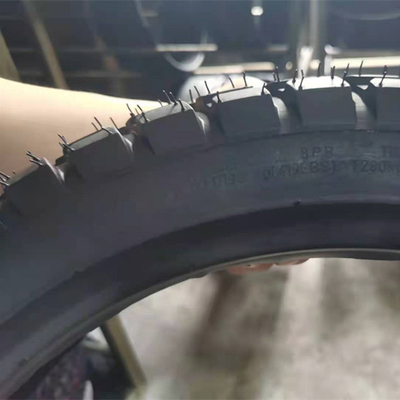 拉伸強度 10.5 モーターサイクルのタイヤ 110/90 16 アフリカ市場促進用