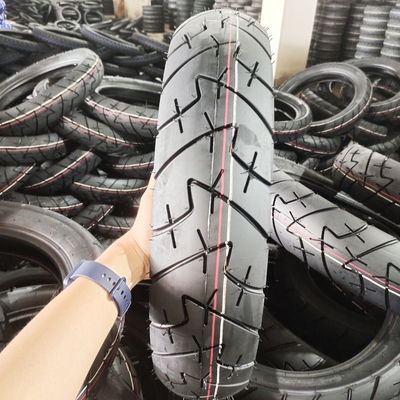 90/90-18 90/90-17 110/90-16 110/90-17 100/90-17 トューブレスバイクタイヤ 独自の300-18