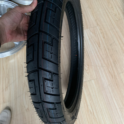 超ゴムモーターサイクルのタイヤ 90/90/18 生産能力は1日5000個