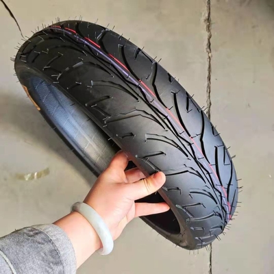 超ゴムモーターサイクルのタイヤ 140/70 17 モーターサイクルの装荷ポート 青島港