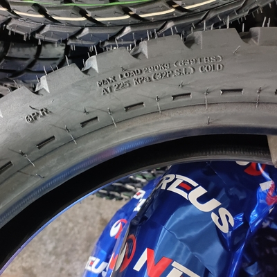 スーパー 110/90-16 110/90-17 モーターサイクルのチューブとチューブレスタイヤ