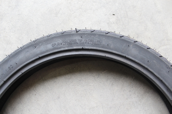 モーターサイクルのタイヤ 2.50-17 2.75-17 3.00-17 2.50-18 2.75-18 3.00-18 負荷容量 165kg
