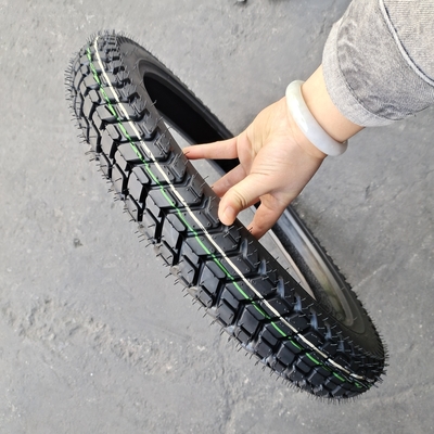重荷用モーターサイクルのタイヤ2.75-18 20000 KM 作業寿命 25 日以内の配達時間