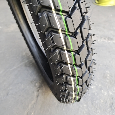 重荷用モーターサイクルのタイヤ2.75-18 20000 KM 作業寿命 25 日以内の配達時間