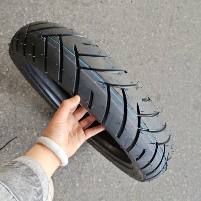110/80-17 8PR ベネズエラ市場向け 高張力摩托車タイヤ 長持ち