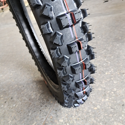 10.5 拉伸強度 アフリカ市場 モーターサイクルのタイヤ 90/90-21 6PR 8PR 耐久性モトクロス