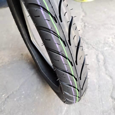 スーパー70/90-17 モーターサイクルのゴムタイヤ 修理/交換のための高生産能力