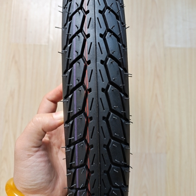 ディープデザイン モーターサイクルのタイヤ 60/100-17 と 5000 pcs / 日 生産能力