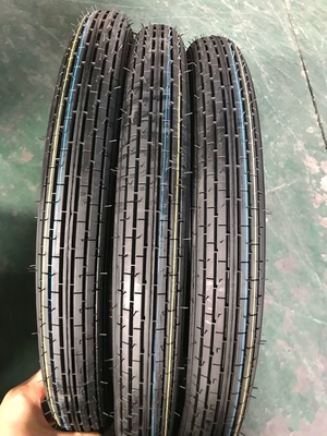 モーターサイクルのタイヤ/タイヤ 3.00-17 3.00-18 6/8 PR PLY 格付けと台湾技術