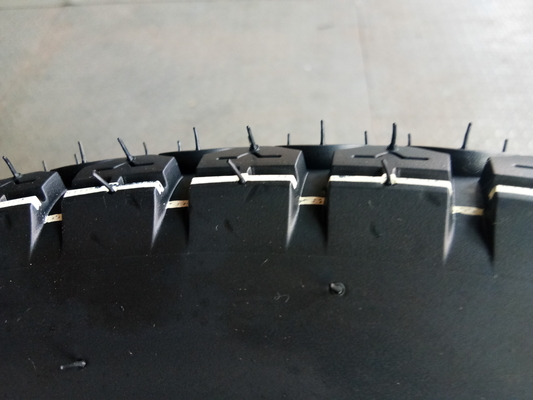 6 PR Ply Rating 青島  pneumaticos Para Motocicleta 2.75-17 電動スクータータイヤ