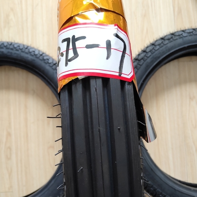 耐久性275-17 バイクのタイヤ 耐久性20000km 拉伸強度105