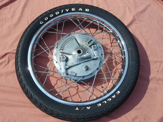 130/90-15 モットー トューブレスバイクタイヤ 天然ゴムナイロン鋼製タイヤ