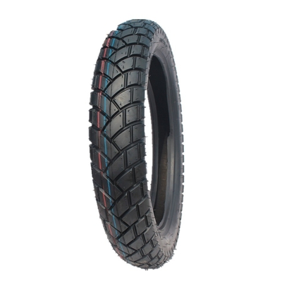 マレーシア 120/80-17 モーターサイクルのチューブレスタイヤ 35%~55% 高性能グリップのためのゴム含有量