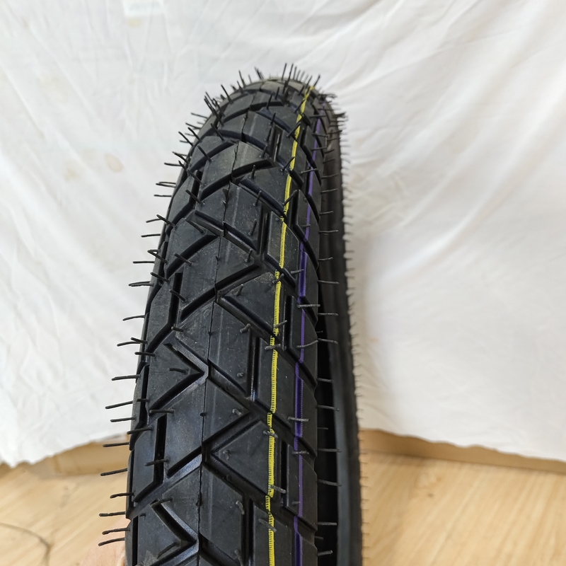 自然ゴム 鋼 ナイロン 材料 90/90-18 モーターサイクルのタイヤ