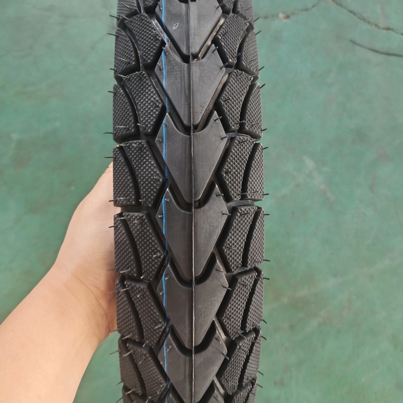 黒 350-18 モーターサイクルのタイヤとインナーチューブ