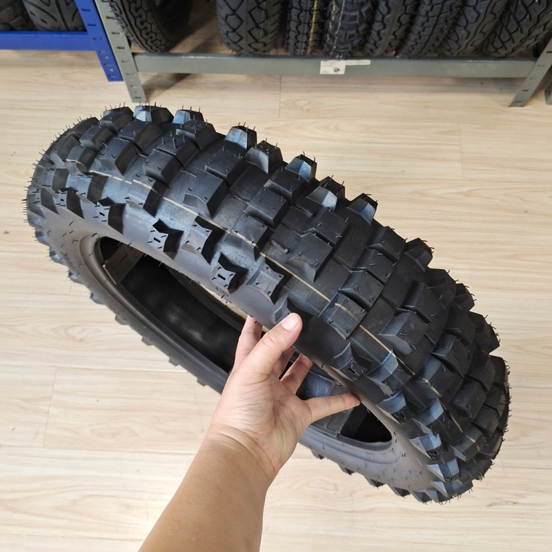 6PR/8PR プライスレーティング ブラック・チューブレスバイクタイヤ 140/80-18 140/80/18 ロシア市場向け