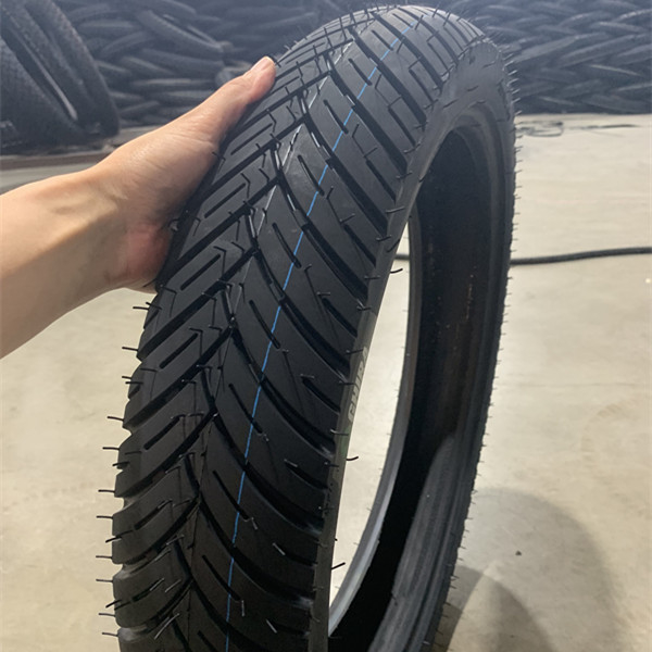 生産容量 日あたり5000個 バイクタイヤ 管なし 110/80-18