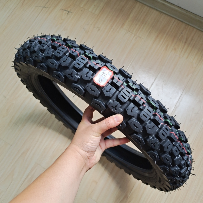 4.10-18 モーターサイクルのタイヤ 天然ゴムタイヤケース