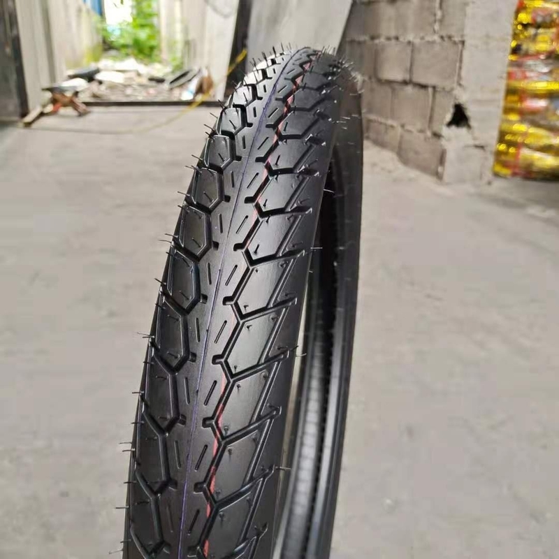 6pr/8pr Ply Rating モーターサイクルのタイヤ 70/100-17 60/100-17 TT カンボジア市場用タイヤ