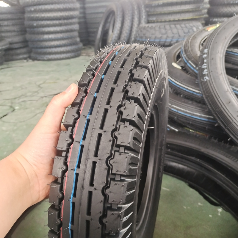 バジャージュ 三輪バイクタイヤ 4.00-8 を 1 に交換する