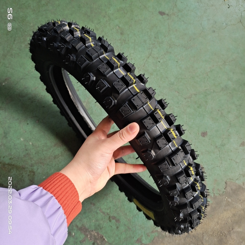 供給 重荷用 トューブレス モーターサイクルのタイヤ 3.00-17 都市用タイヤ