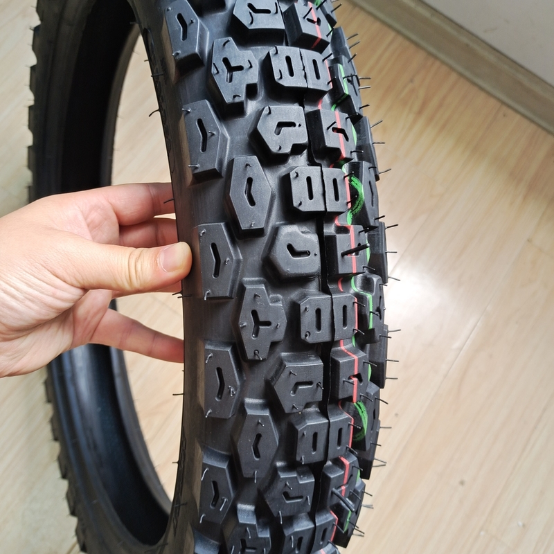 ハーシェルの低圧モーターサイクルのタイヤとチューブで 卓越したパフォーマンスを体験