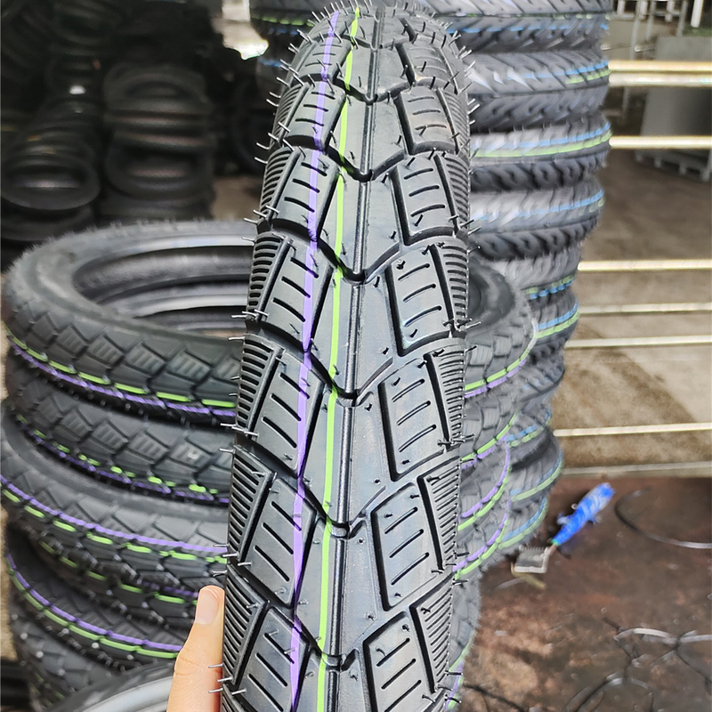 275-17 スーパーゴムモーターサイクルのタイヤとチューブ 275X17 2.75-17 2.3/2.6KGの重さ