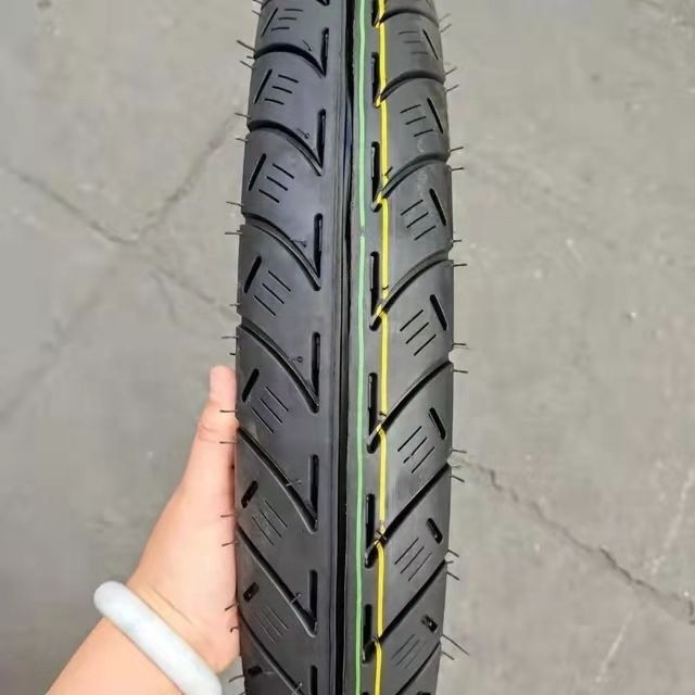 チンダオ港 貨物港 バイクタイヤ 90/90-18 110/90-16 9090.18 タイヤ