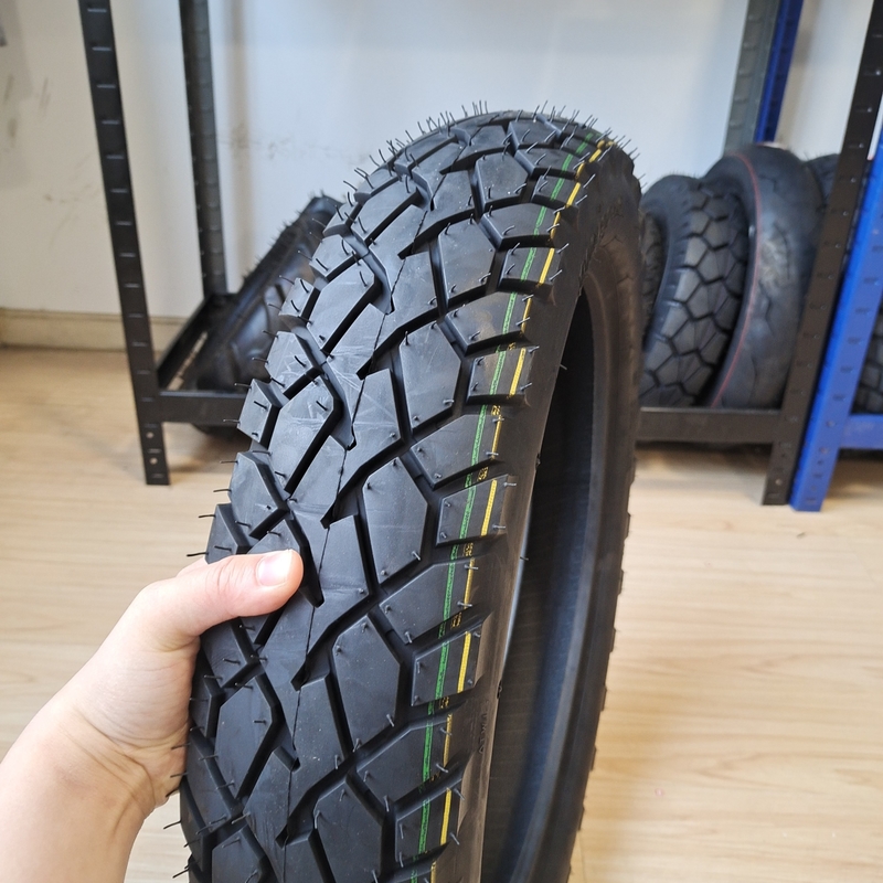 110/90-16 モーターサイクルのタイヤ 6PR OEM対応のチューブレスモータータイヤ