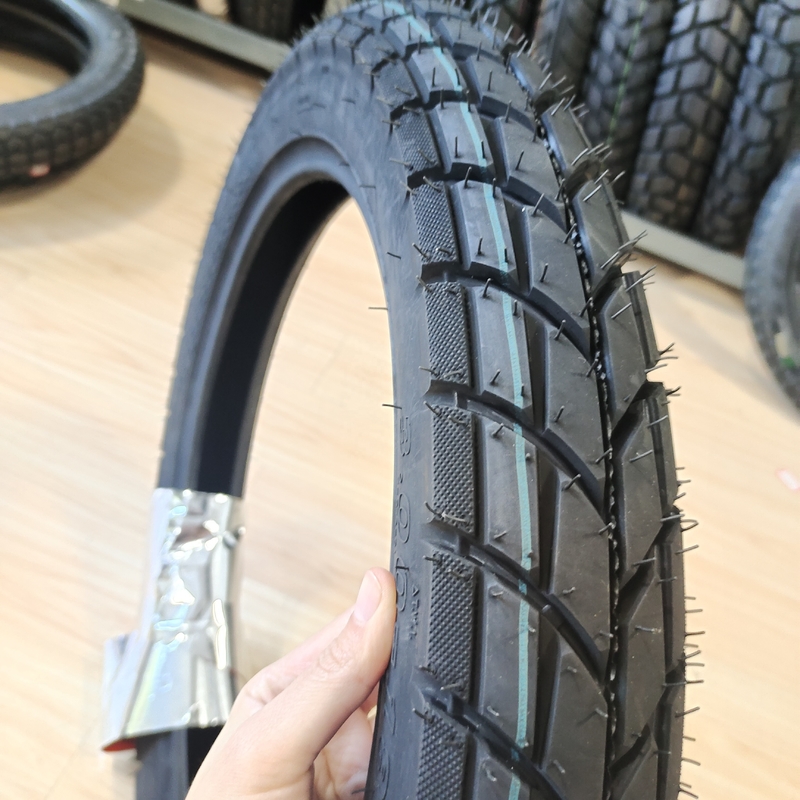 青島港 17 インチオフロード バイクタイヤ ディープデザインパターン 325-17 350-17 300-17