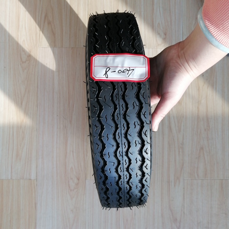 OEM 許容 4.00-8 モーターサイクルのチューブタイヤ 2ホイラーのMRF 格安で