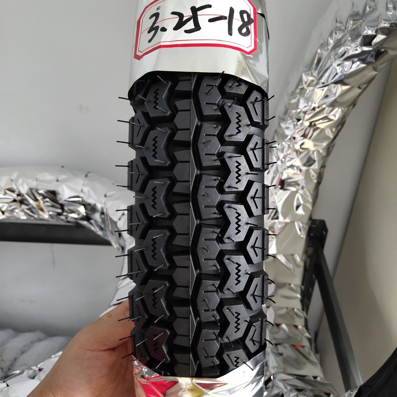 スーパー 110/90-18 ゴムモーターサイクルのタイヤ OEMの受付 3.5 kg 重量
