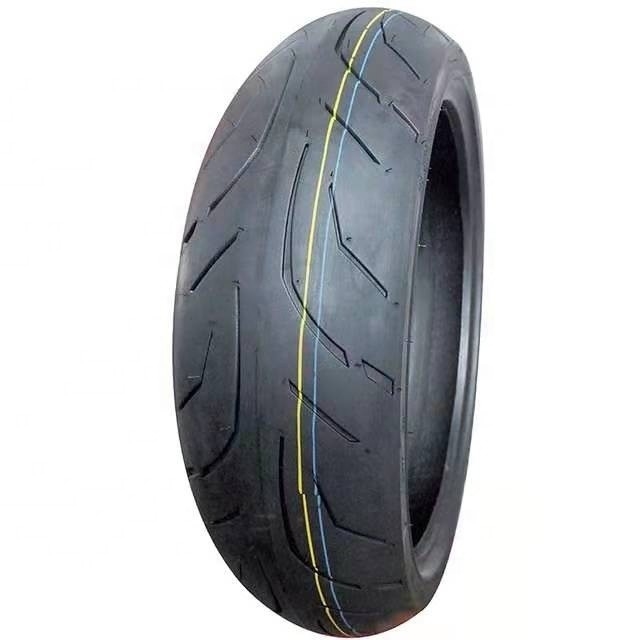 25 日 配達 期間 引力強度 10.5 の チューブレス モーターサイクルのタイヤ 180/55-17