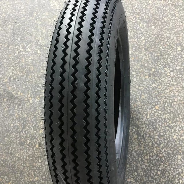 サイクルのタイヤ 4.50x17 450-17 450/17 積載港 青島港