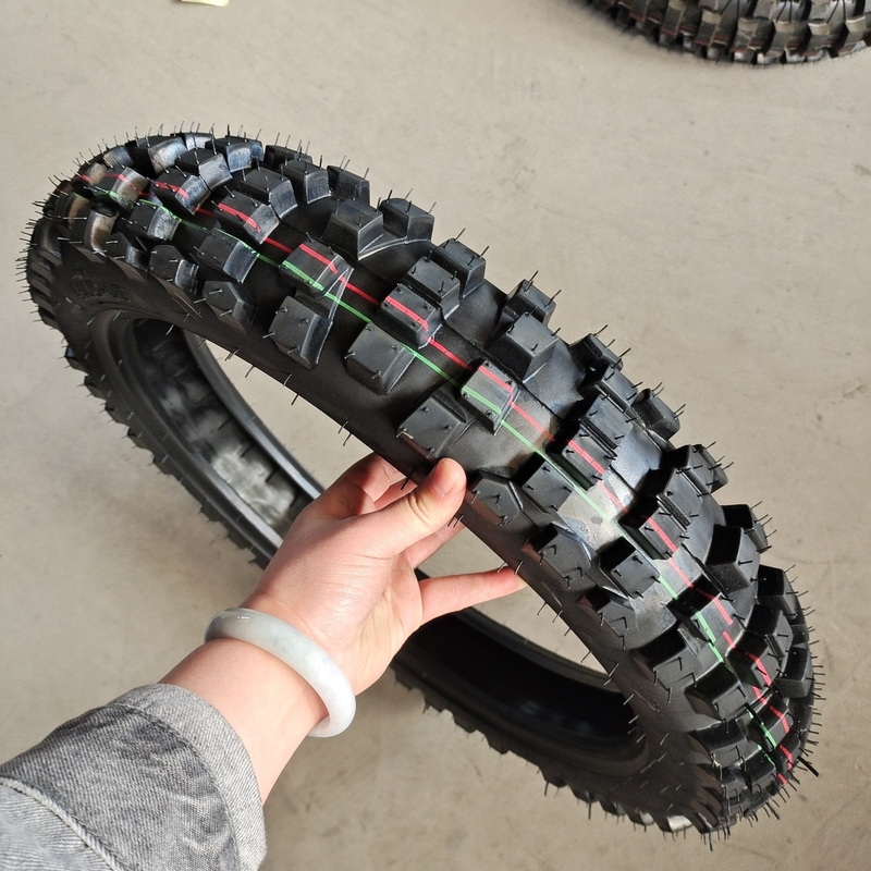 410-18 オフロードモーターサイクルのタイヤは 積載港 青島港から 4.8kg