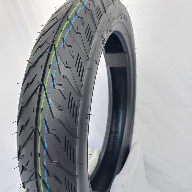 タイヤサイズ 14インチ スクーター用チューブレスタイヤ 80/90-14 90/90-14 100/80-14 荷乗港 青島港