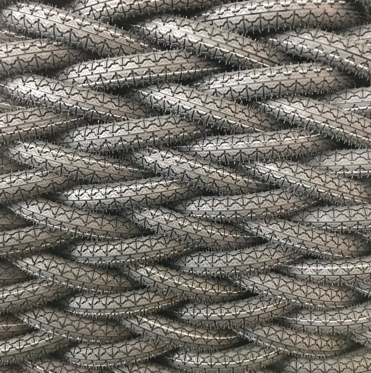 モーターサイクルのタイヤ/タイヤ 3.00-17 3.00-18 6/8 PR PLY 格付けと台湾技術